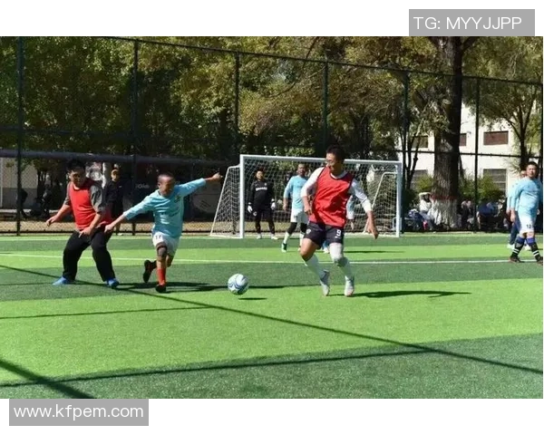 足球巨星精彩瞬间集锦领略绿茵场上的辉煌与激情 足球巨星精彩瞬间集锦领略绿茵场上的辉煌与激情