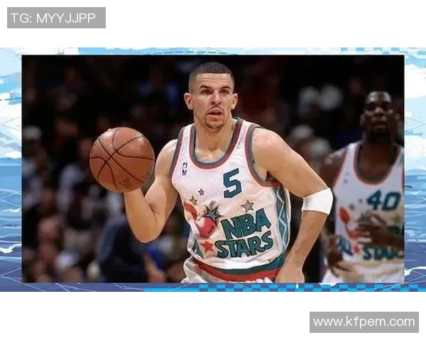 七十年风云足球传奇明星回顾与辉煌成就展现 七十年风云足球传奇明星回顾与辉煌成就展现