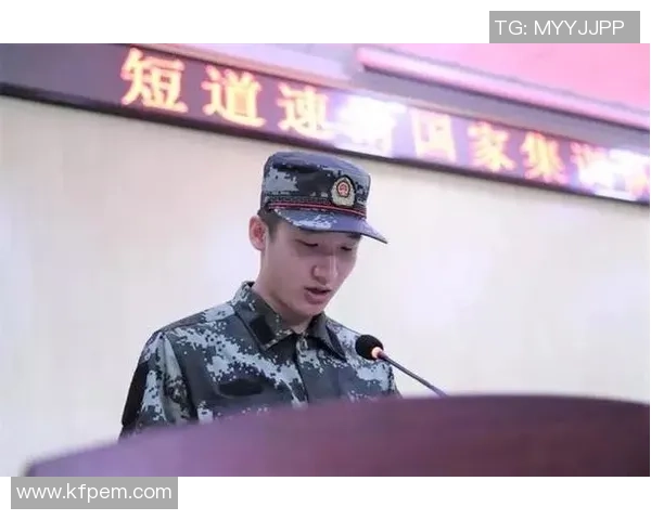 韩国足球明星军训视频展现团队精神与拼搏意志的精彩瞬间