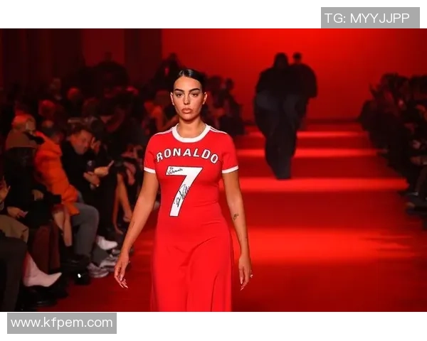 欧洲足球明星的模特女友们如何在时尚界大放异彩