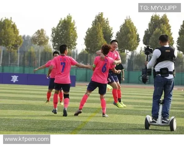 成都足球队的辉煌征程与冠军赛背后的奋斗故事